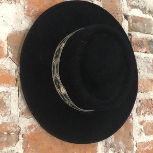 Hat free people